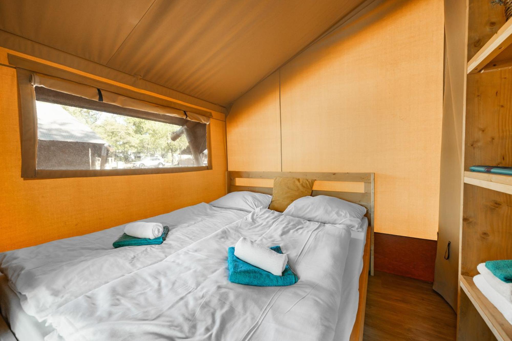 Easyatent Safari Tent Lanterna Červar-Porat Habitación foto