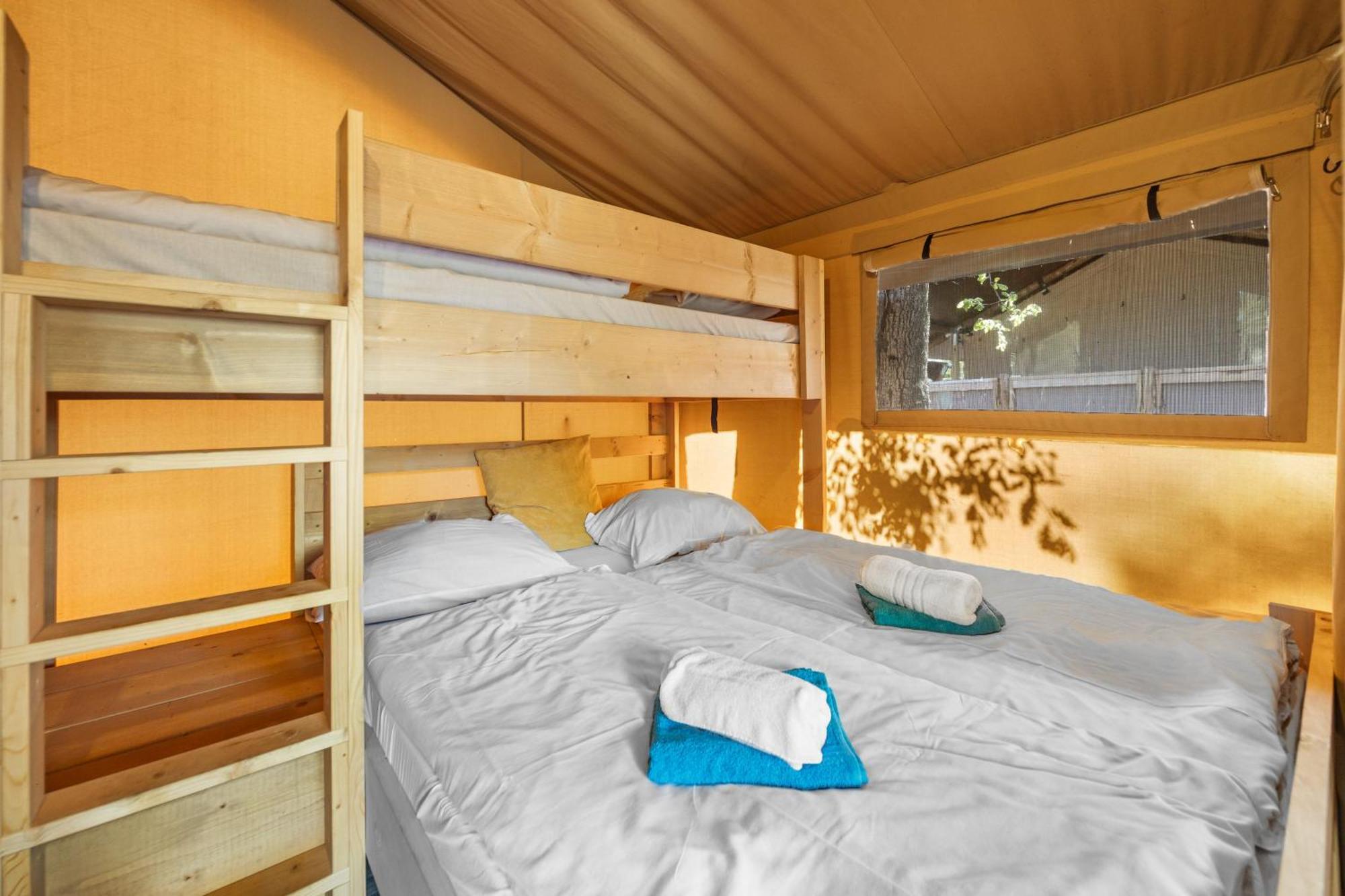 Easyatent Safari Tent Lanterna Červar-Porat Habitación foto