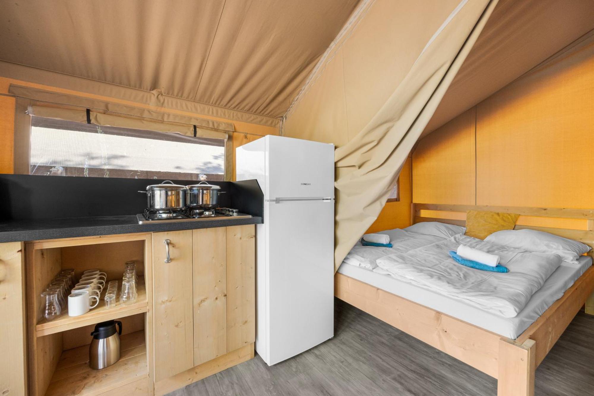 Easyatent Safari Tent Lanterna Červar-Porat Habitación foto